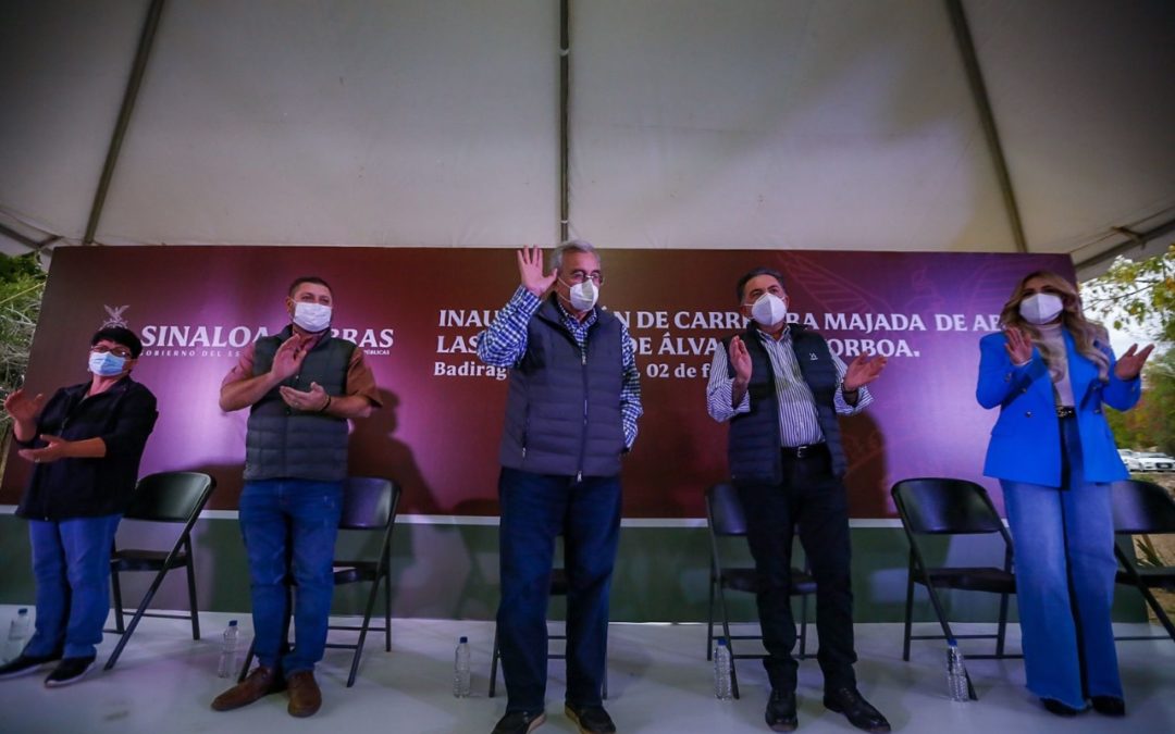 Rocha entrega rehabilitación de carretera en Badiraguato