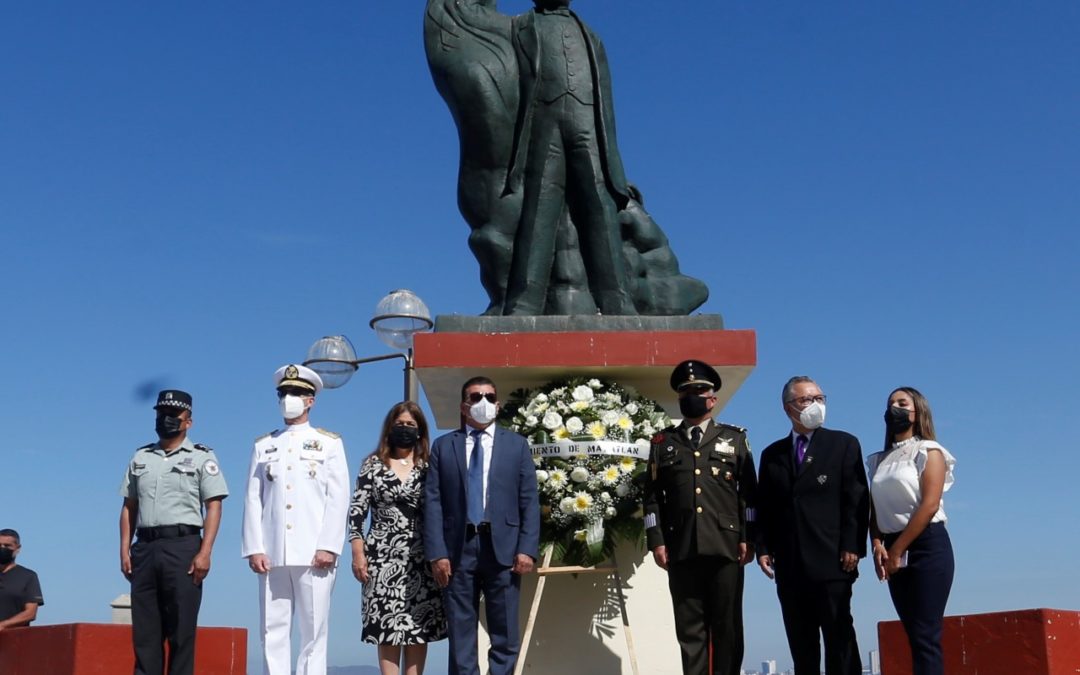 Gobierno de Mazatlán recuerda a Benito Juárez por su natalicio