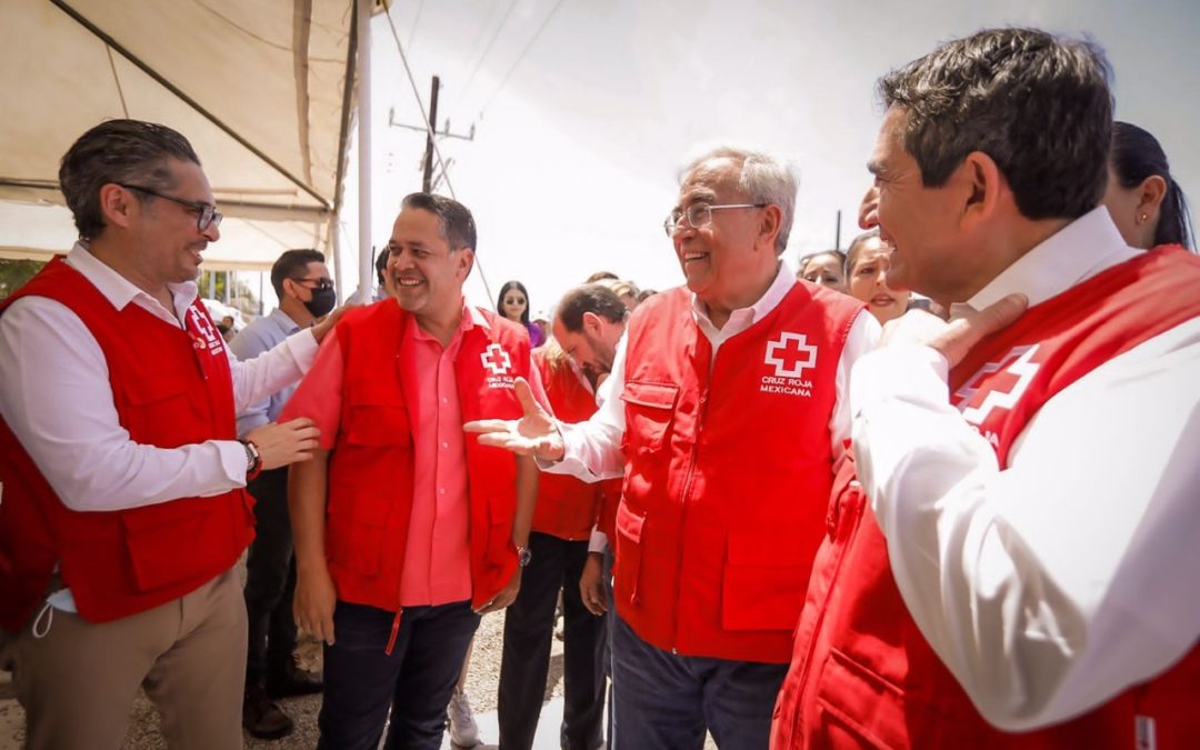 Rocha pone en marcha la colecta de la Cruz Roja Sinaloa