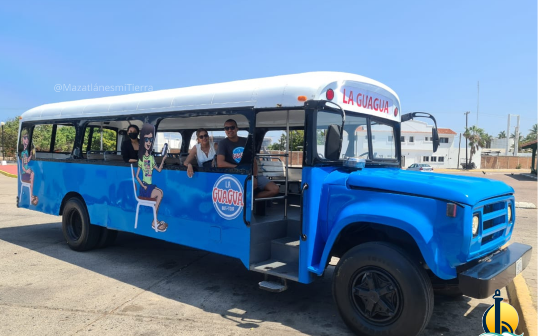 La guagua: El camioncito azul de Mazatlán