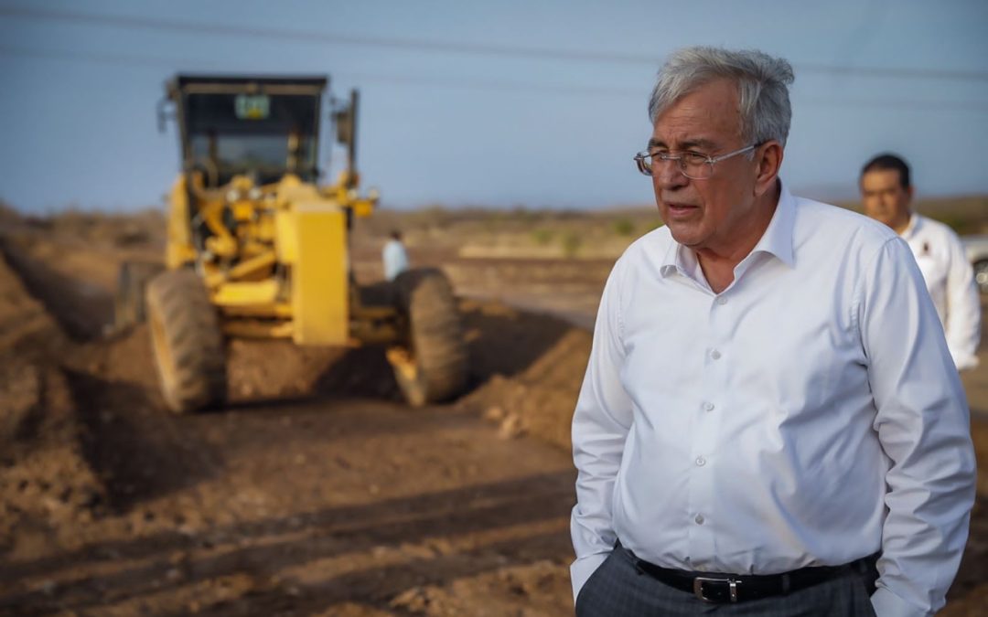 Rocha supervisa construcción de carretera en Caitime