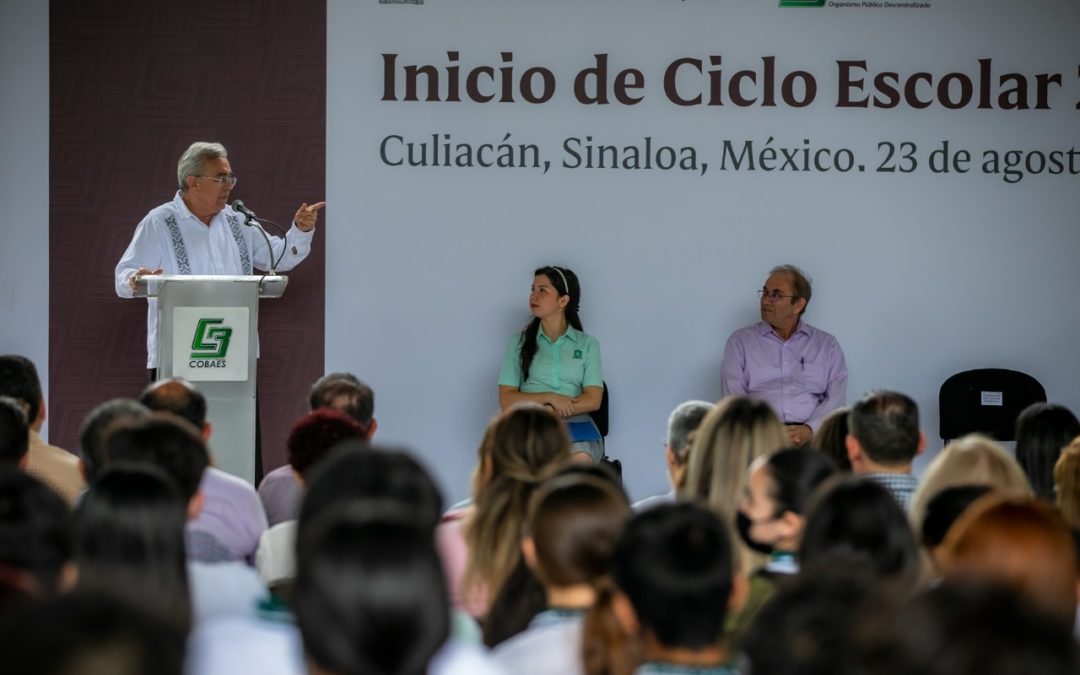 Rocha pone en marcha el ciclo escolar 2022-2023 en el Cobaes