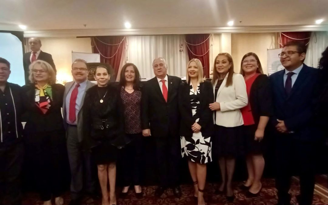 Entrega de reconocimiento y credenciales de los Estándares de Calidad 2022