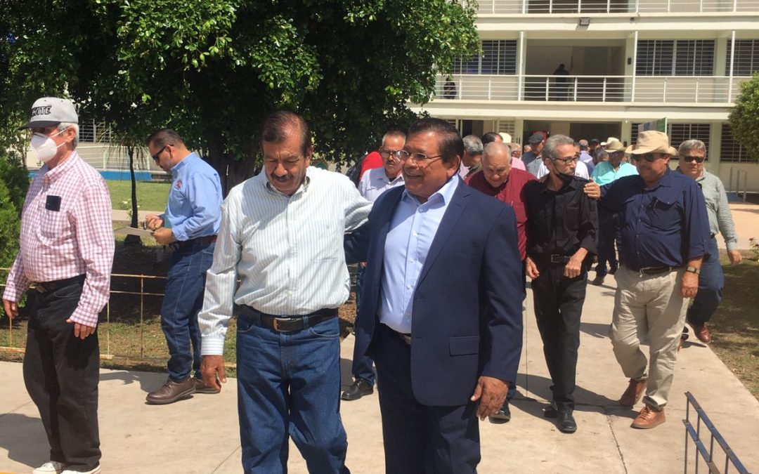 FIRMAN CONVENIO SAyG y CESAVESIN CON FACULTAD DE AGRONOMÍA DE LA UAS