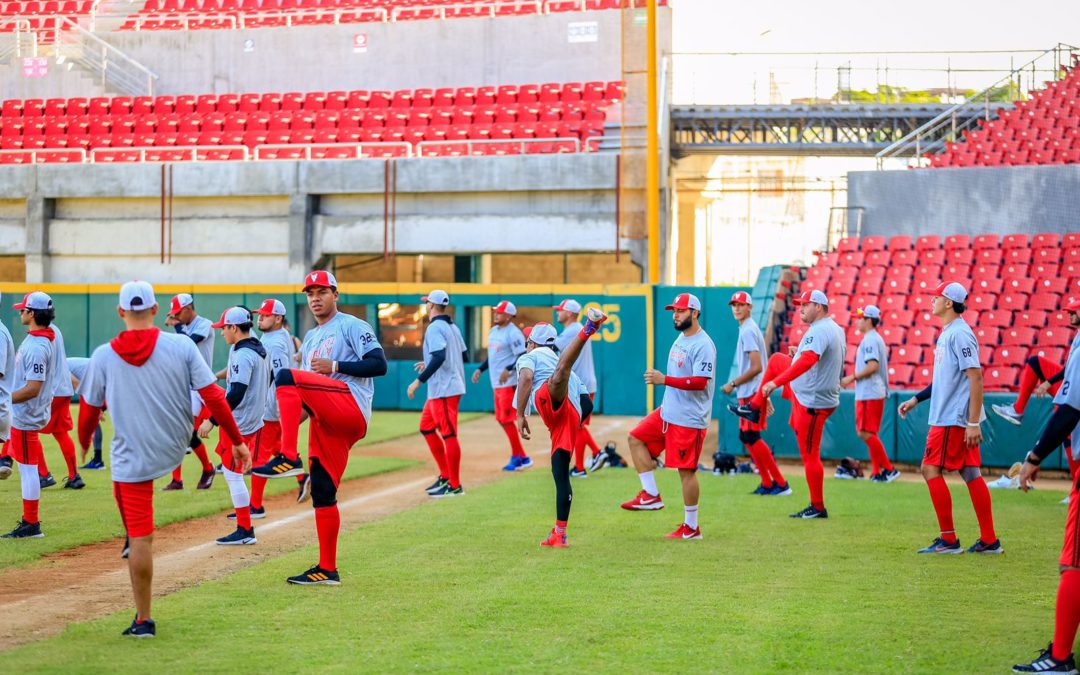 Domingo de práctica de bateo en el segundo día de pretemporada de Venados