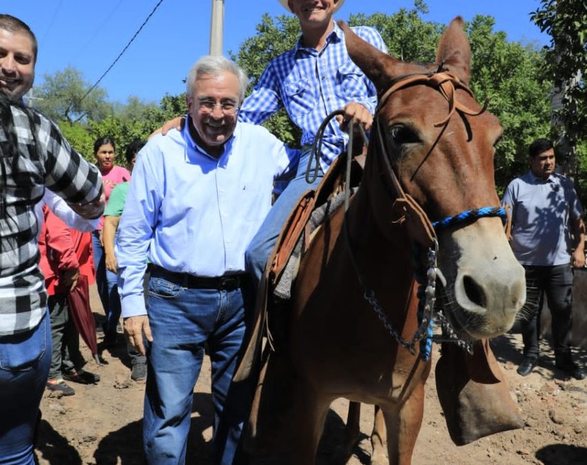 Rocha entrega el puente que prometió en La Apoya