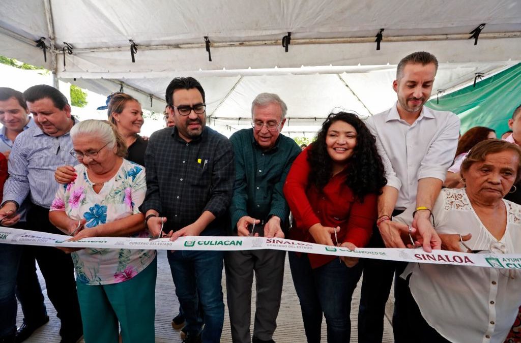 Rocha entrega nuevas pavimentaciones en colonias populares de Culiacán