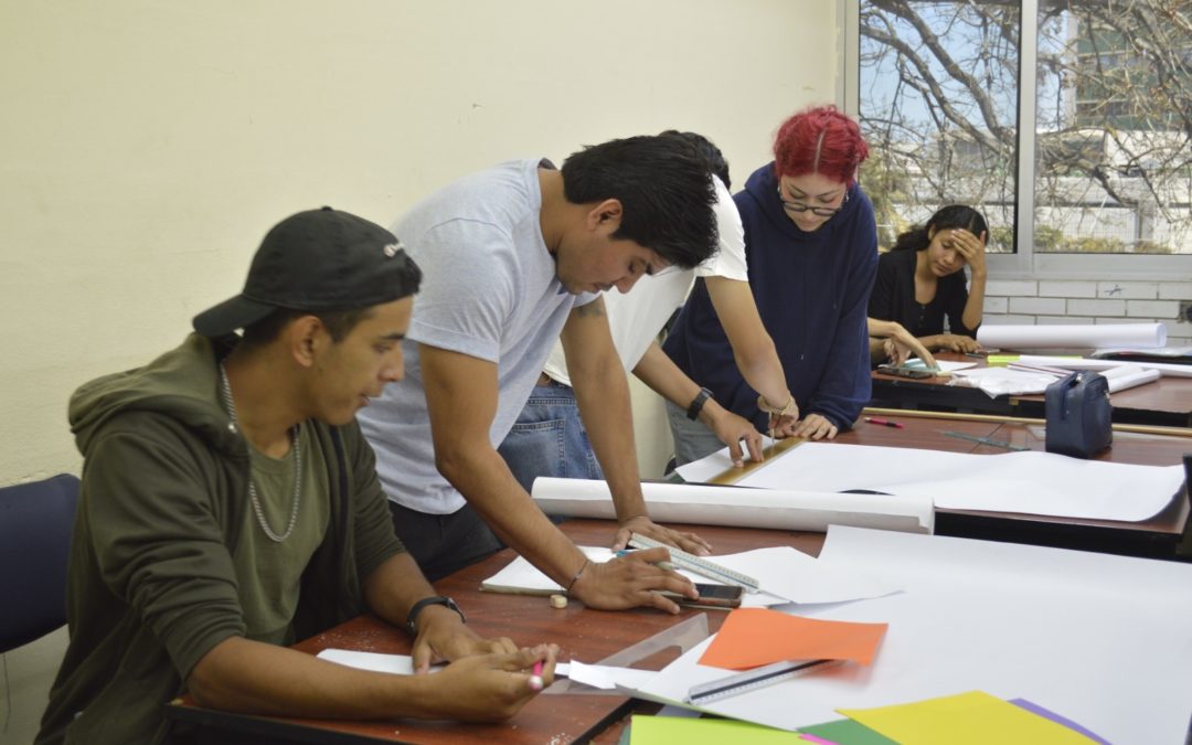 Realizan evaluación de conocimiento en la Facultad de Arquitectura