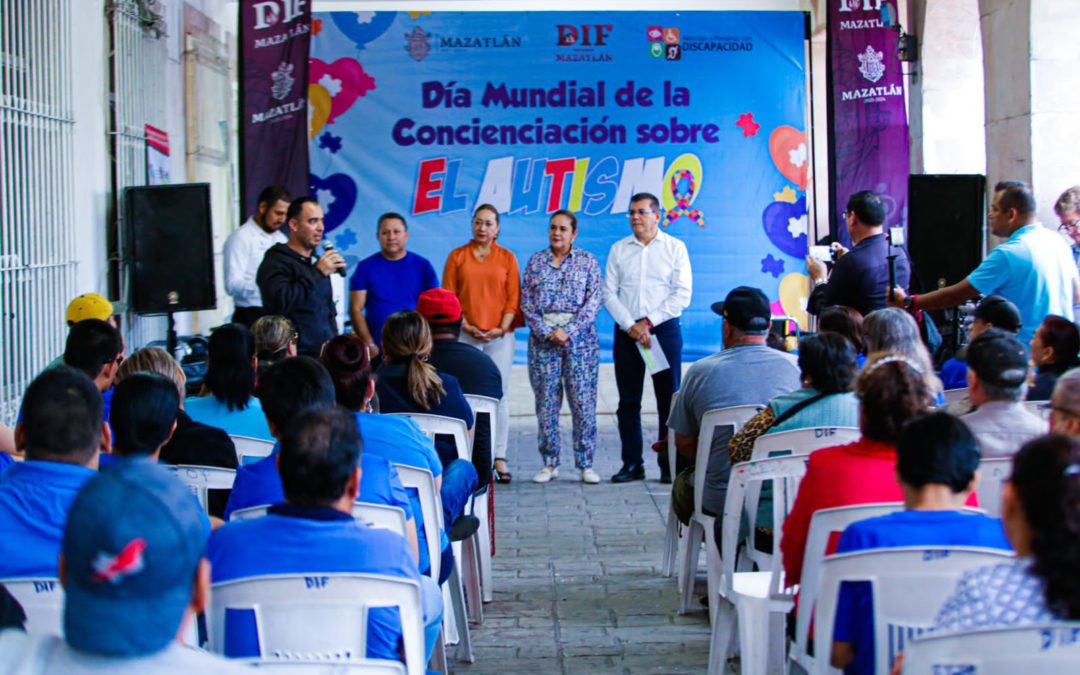 Se tiñe de azul fachada de Palacio Municipal en conmemoración al Día Mundial de la Concienciación de las Personas con Autismo