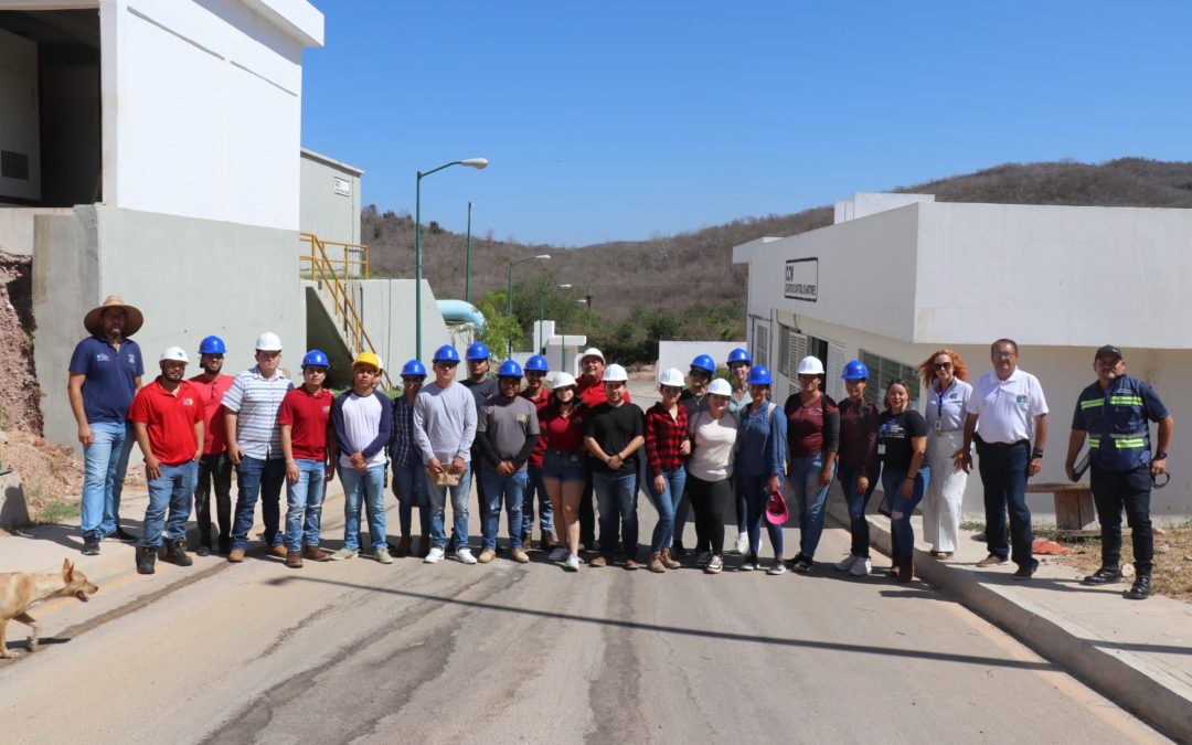 Estudiantes de la UAS visitan la Potabilizadora Miravalles y la Tratadora Urías II