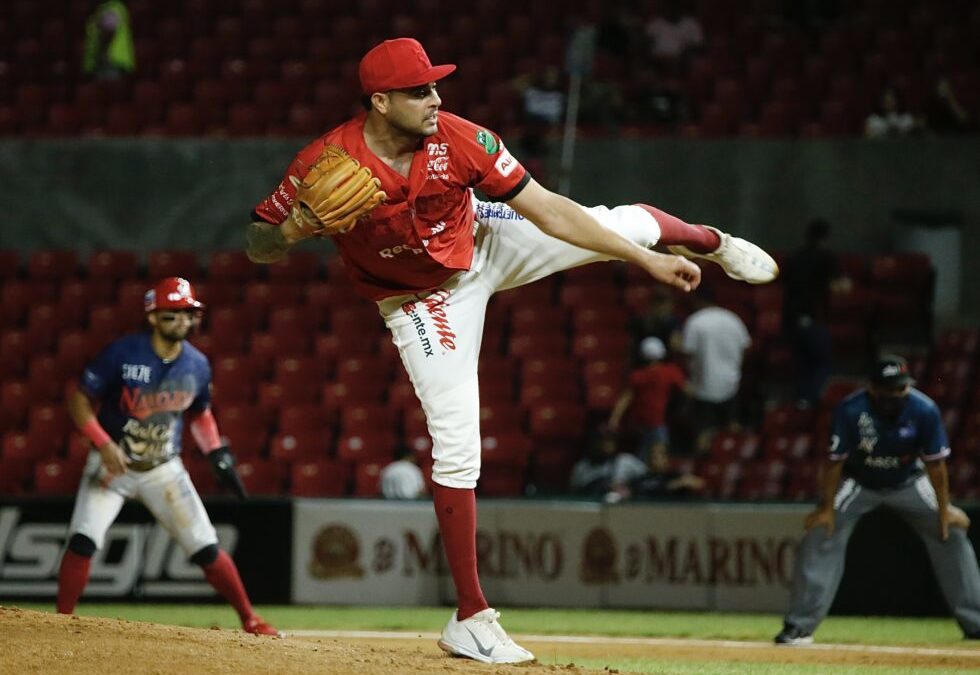 Alejandro Soto presume efectividad en el beisbol de verano