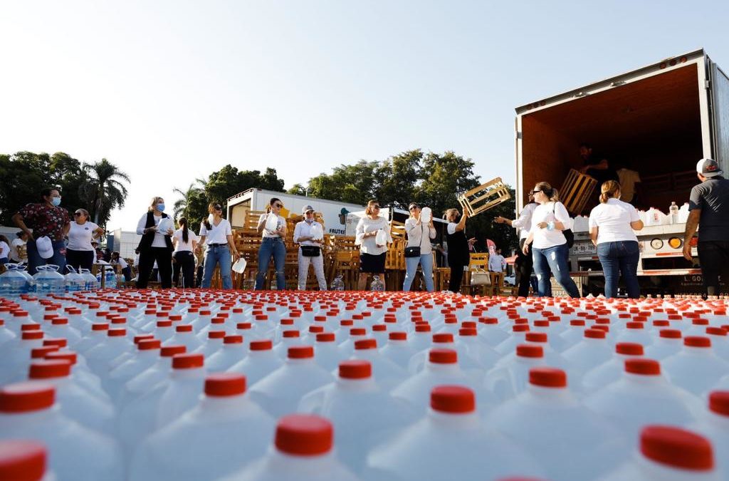 Sistema DIF Mazatlán y Gobierno Municipal invitan a la sociedad a donar agua para el consumo humano