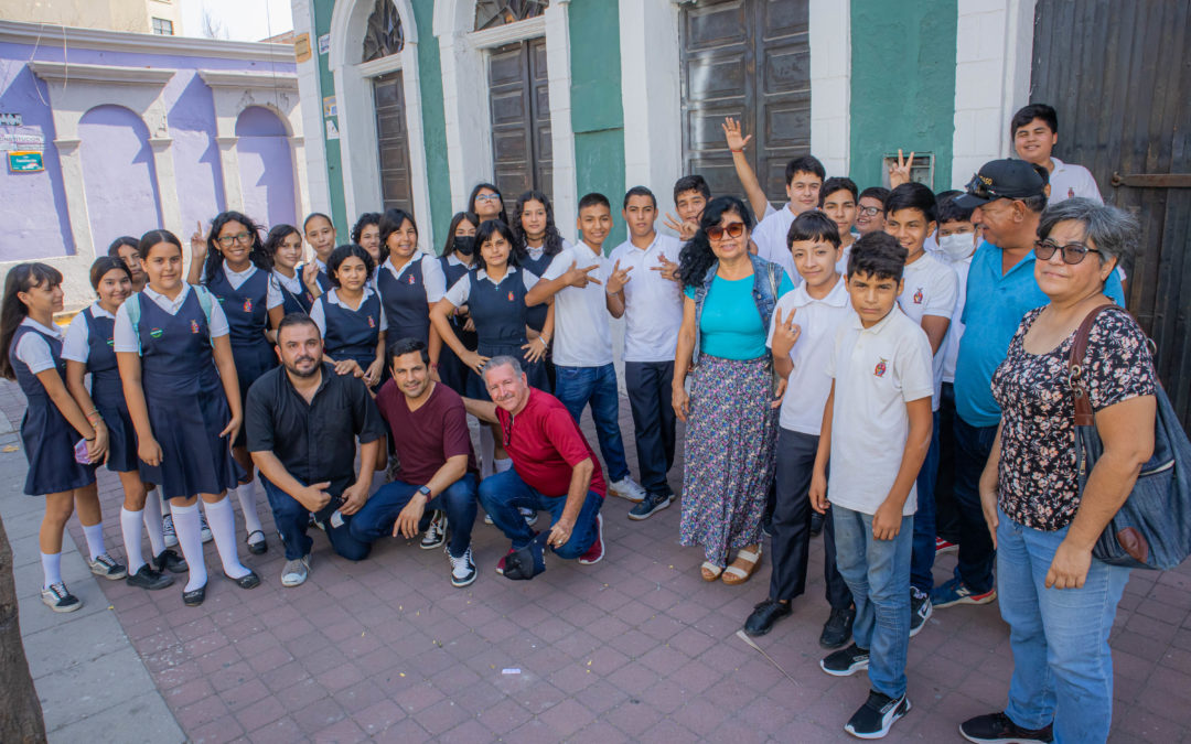 Carlos Escobar y Esfuerzo Ciudadano apadrinan educación integral de jóvenes de la Secundaria Solidaridad