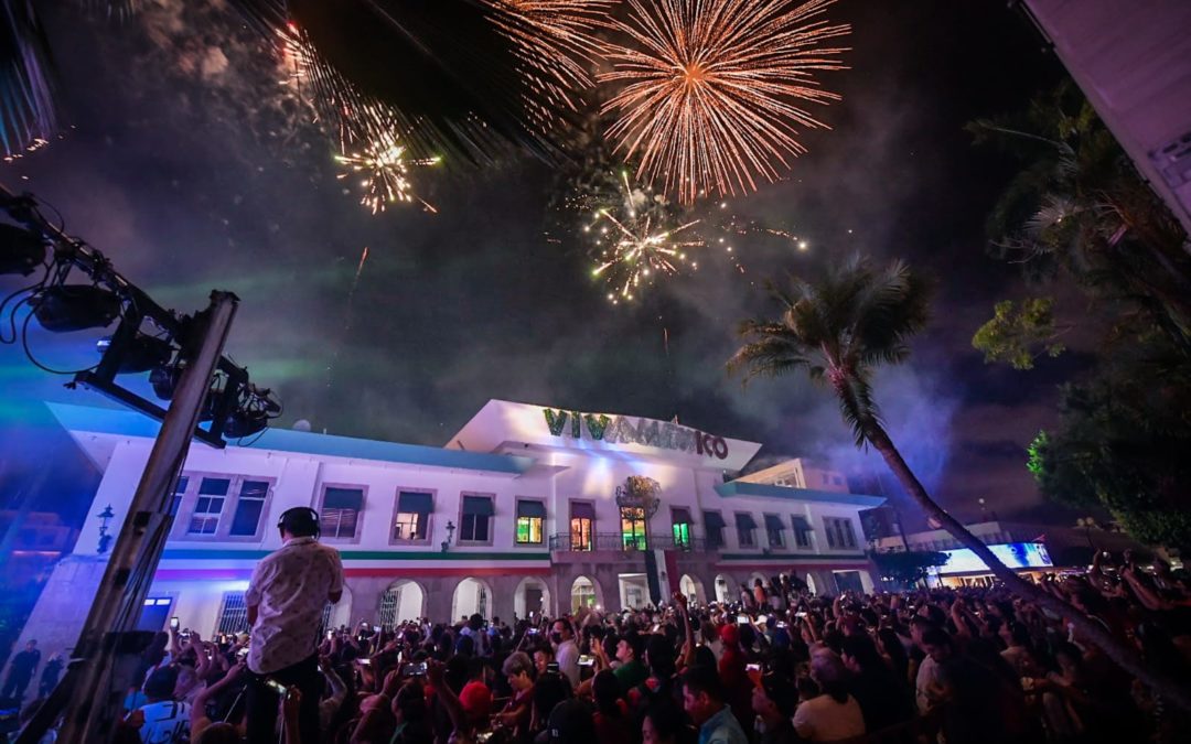 Feria gastronómica, pirotecnia y música en las fiestas patrias de Mazatlán