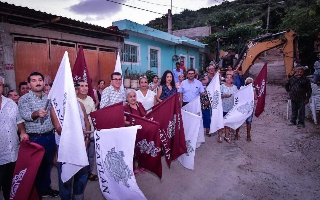 Después de 50 años las calles Nayarit y Loma Verde de la colonia Díaz Ordaz serán pavimentadas