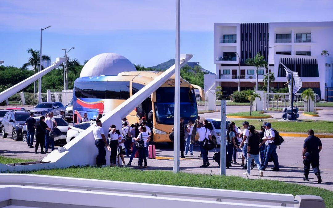 Que las familias salgan con tranquilidad a las calles y que los turistas visiten a un Mazatlán más seguro, es lo que queremos con los nuevos cadetes”; Edgar González, Alcalde de Mazatlán