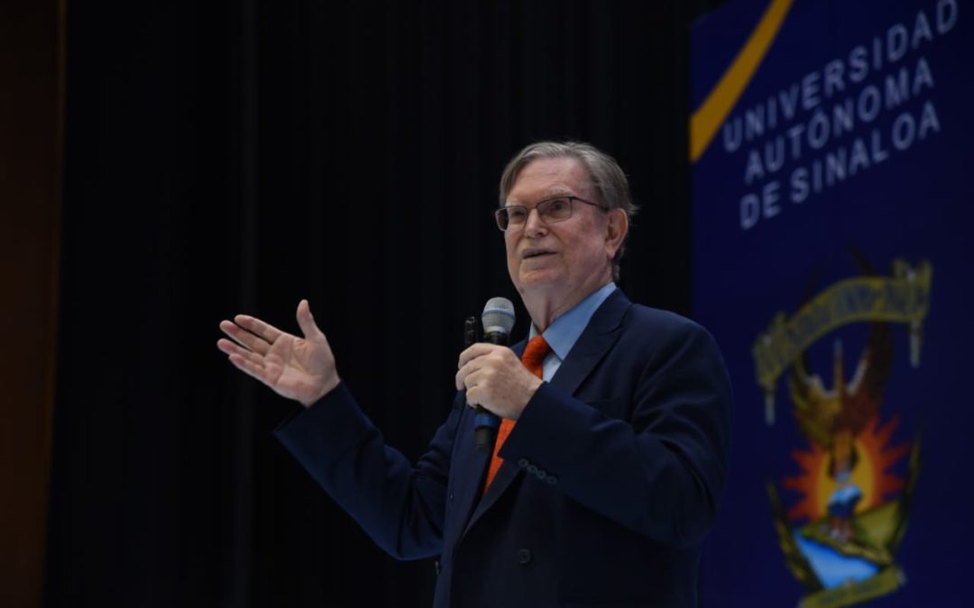 George F. Smoot, Premio Nobel de Física, brindó su conferencia magistral sobre Cosmología en la UAS