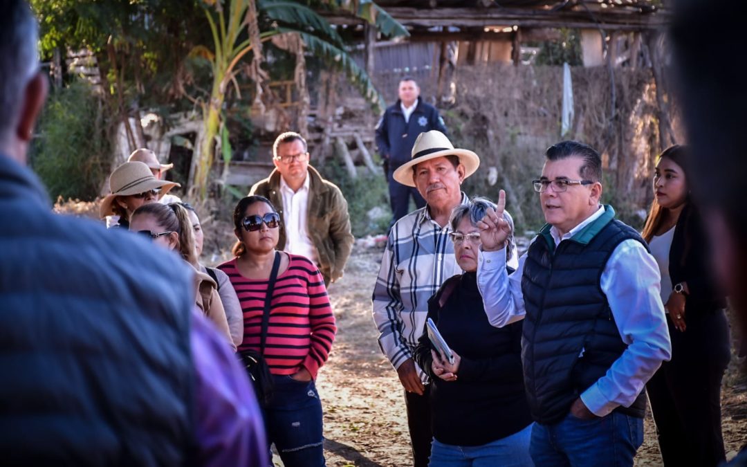 Busca Alcalde Édgar González dar certeza jurídica a invasión López Obrador