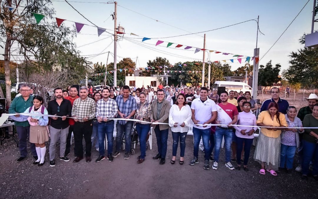 Inaugura Alcalde Edgar González obra de electrificación en la colonia Ampliación en la comunidad de El Recreo