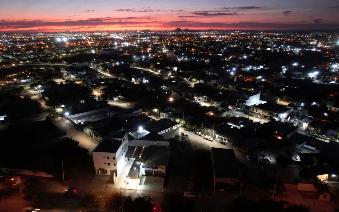 Colonia Sinaloa tiene calles más seguras con la instalación de lámparas LED