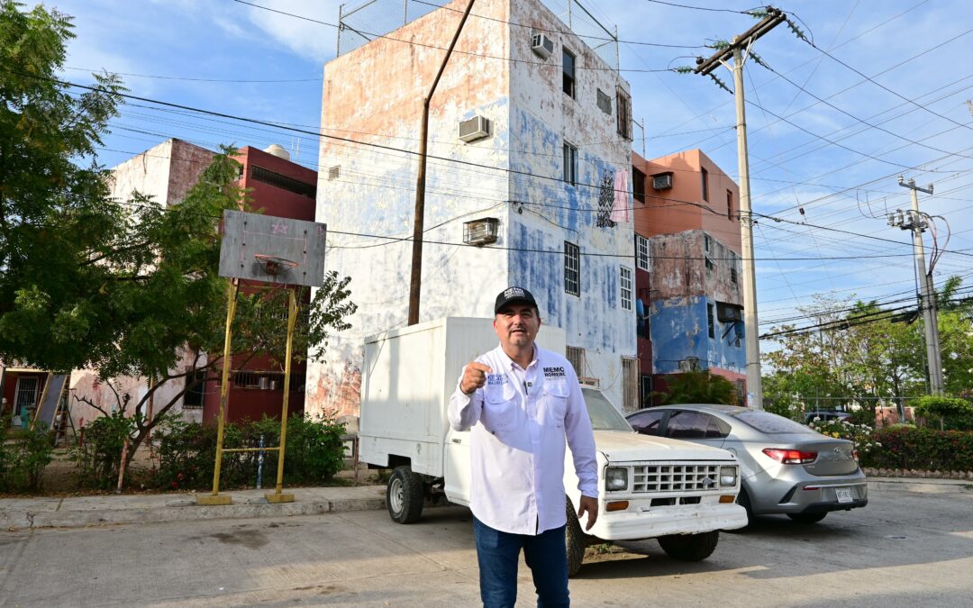 Memo Romero se compromete a mejorar Unidades Habitacionales en Mazatlán