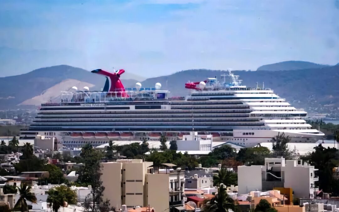 Cierra julio con el arribo de más de 19 mil cruceristas en Mazatlán