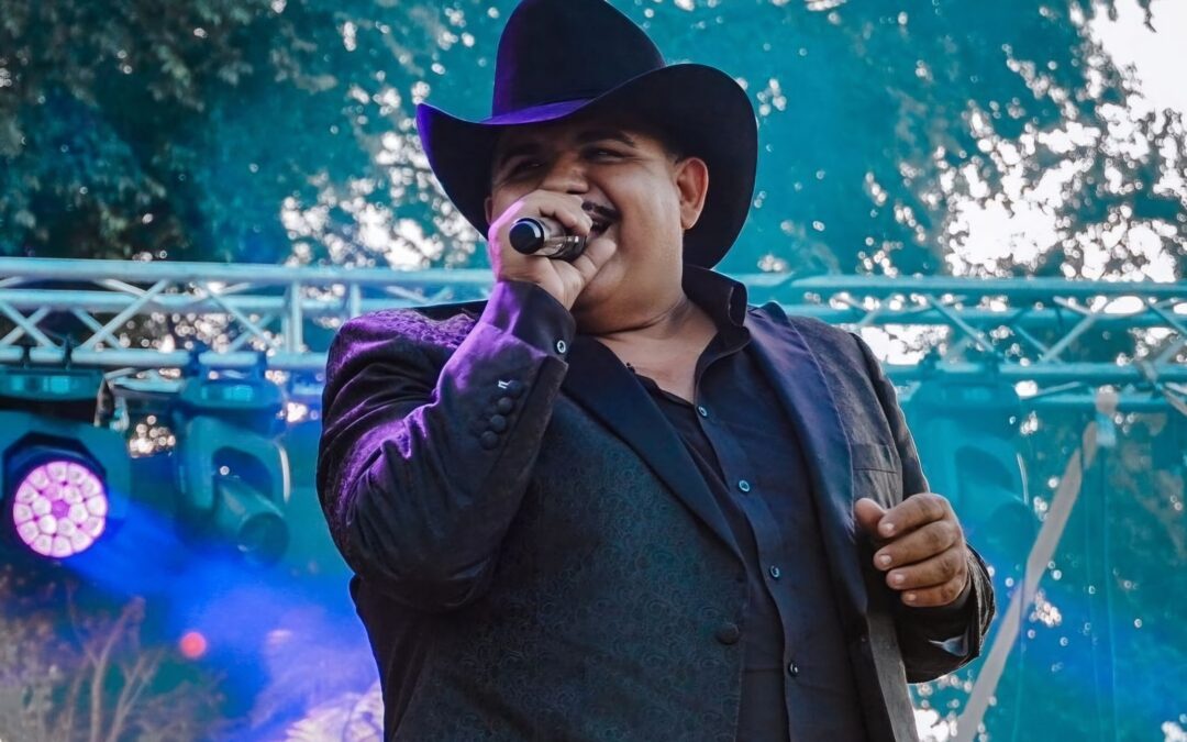 Chuy Lizárraga celebrará 20 años de carrera musical en Mazatlán