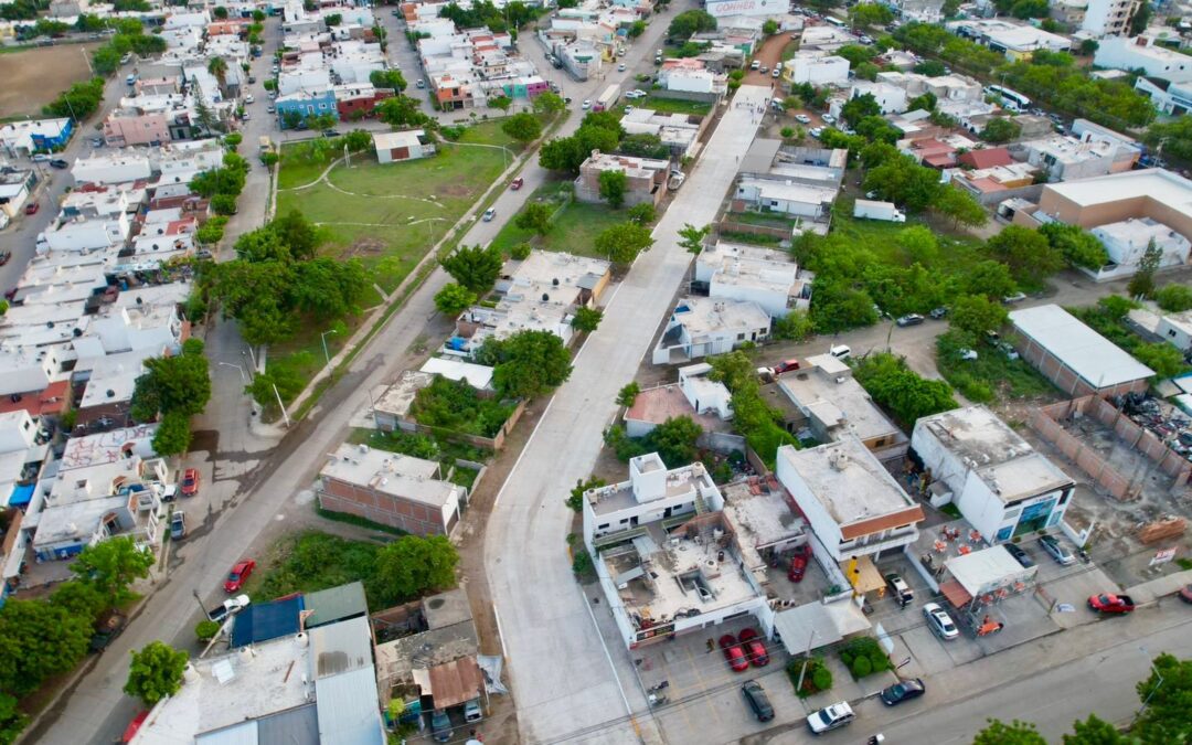 Colonia Jaripillo estrena pavimentación en calle Querétaro