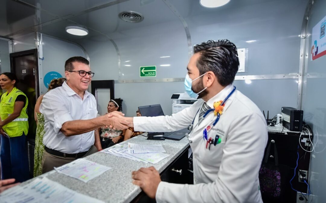 El alcalde Édgar González inaugura jornada de servicios médicos gratuitos del Dr. Vagón