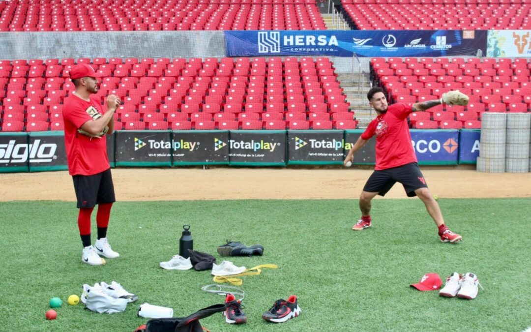 Víctor Morales y Érick Casillas fortalecen el bullpen de Venados de Mazatlán