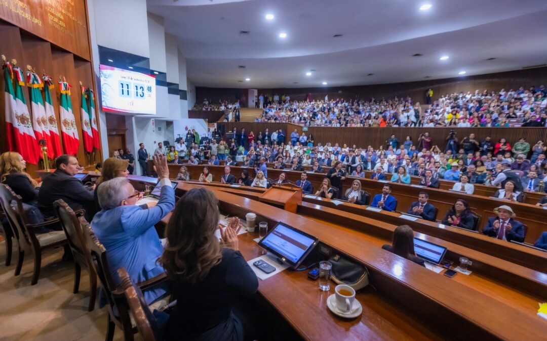 Asiste Rocha Moya a instalación de la Sexagésima Quinta Legislatura