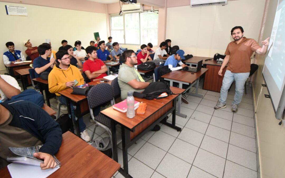 Facultad de Informática Mazatlán acredita de nuevo su carrera en Ingeniería en Sistemas de Información