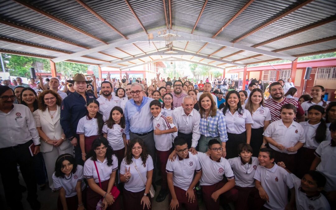 Rocha Moya pone en marcha el programa de becas de educación básica «Rita Cetina Gutiérrez»