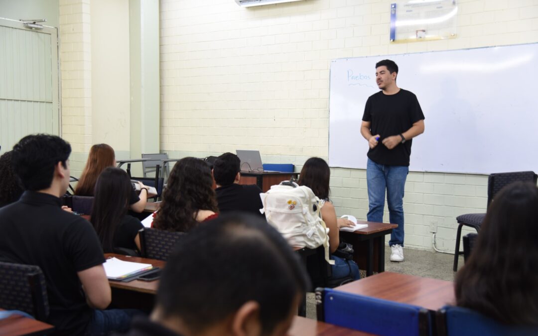 UAS mantiene seguimiento oportuno a jóvenes que han vuelto a clases presenciales y apoya a los que no pueden acudir