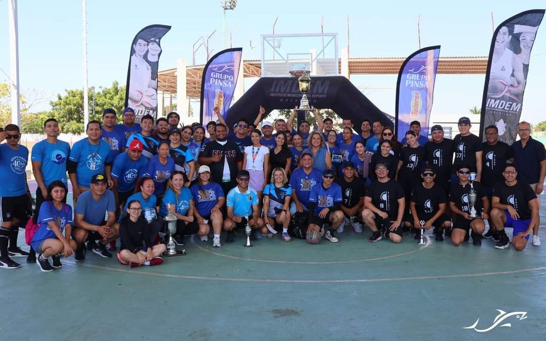 Culmina con éxito el Torneo de Voleibol Mixto de Grupo Pinsa