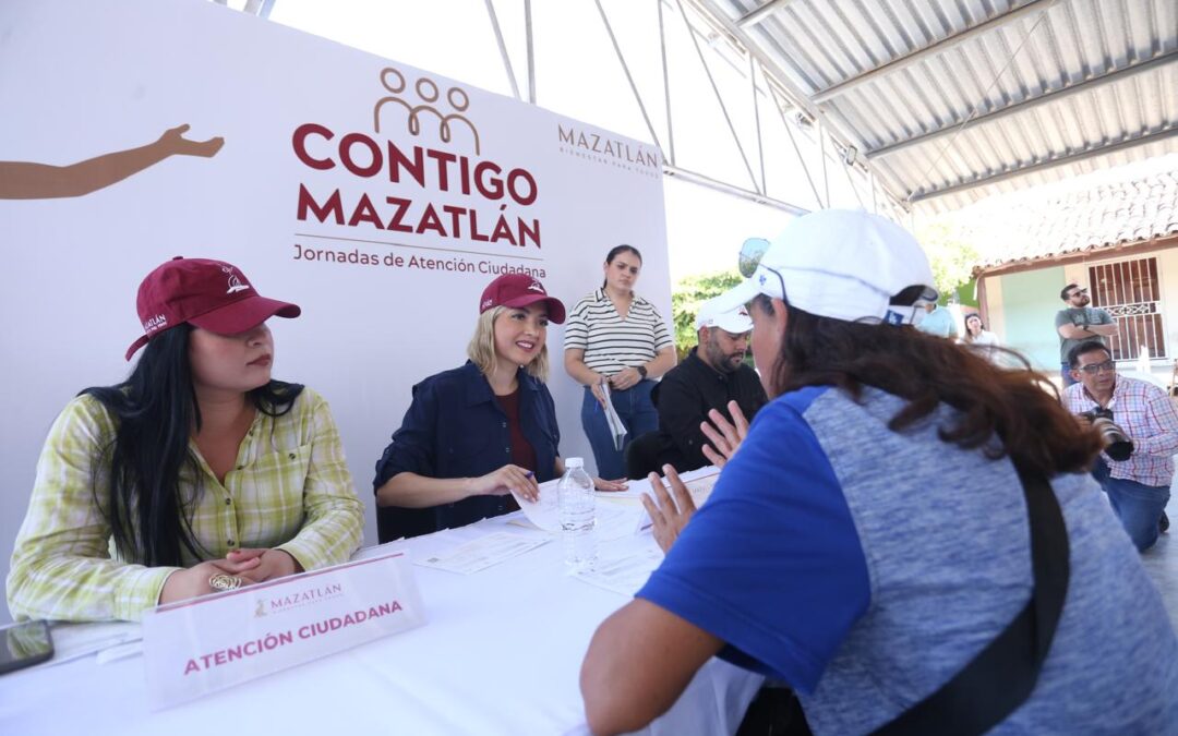 Presenta Estrella Palacios el programa “Contigo Mazatlán” en Siqueros