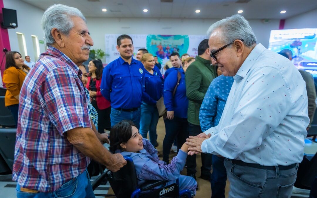 Inaugura el gobernador Rocha el tanque terapéutico más grande del país